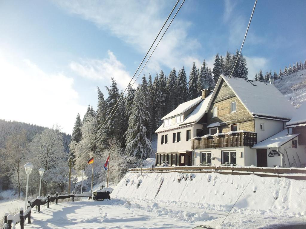 Landgasthof Nesselbach Nordenau ภายนอก รูปภาพ
